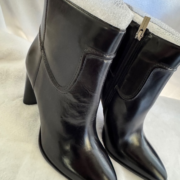 Vince Camuto Epandra Bootie - Picture 3 of 9